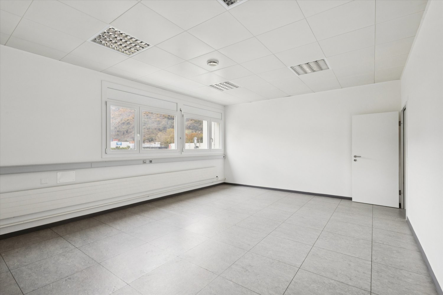 201m² office