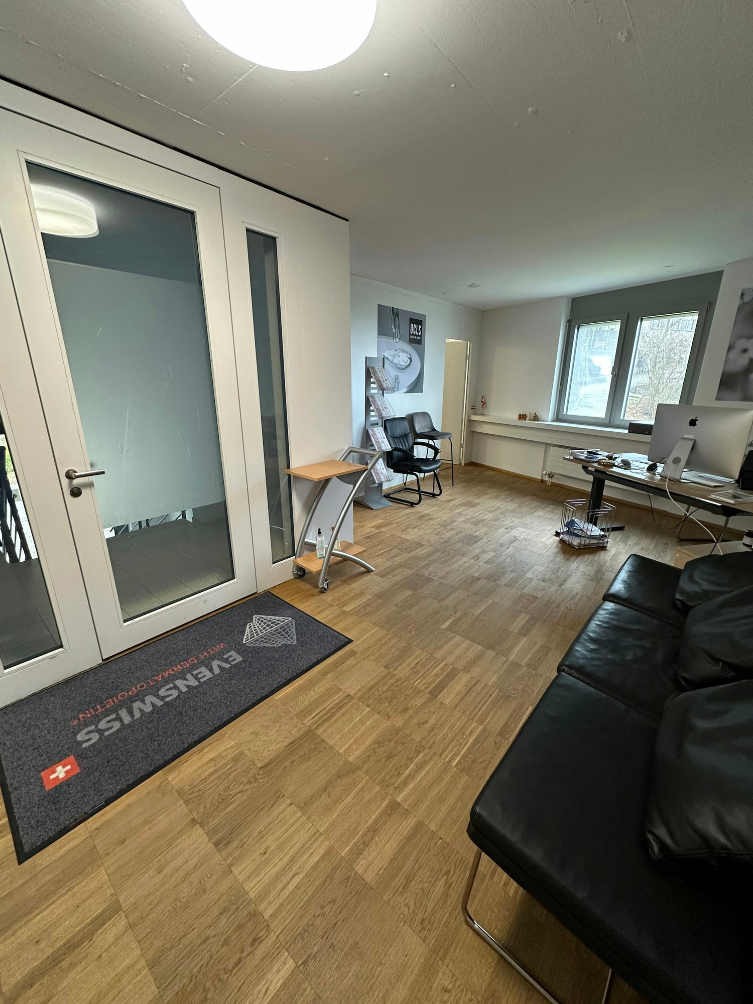 222m² office, photo 1 of 10