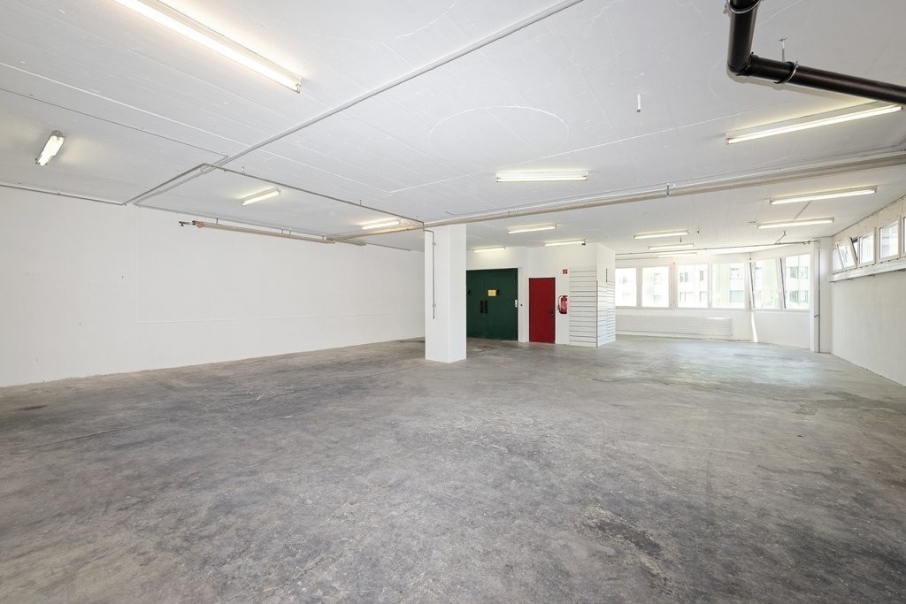 168m² office