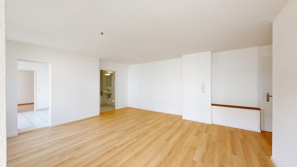 93m² commercial, photo 2 of 10