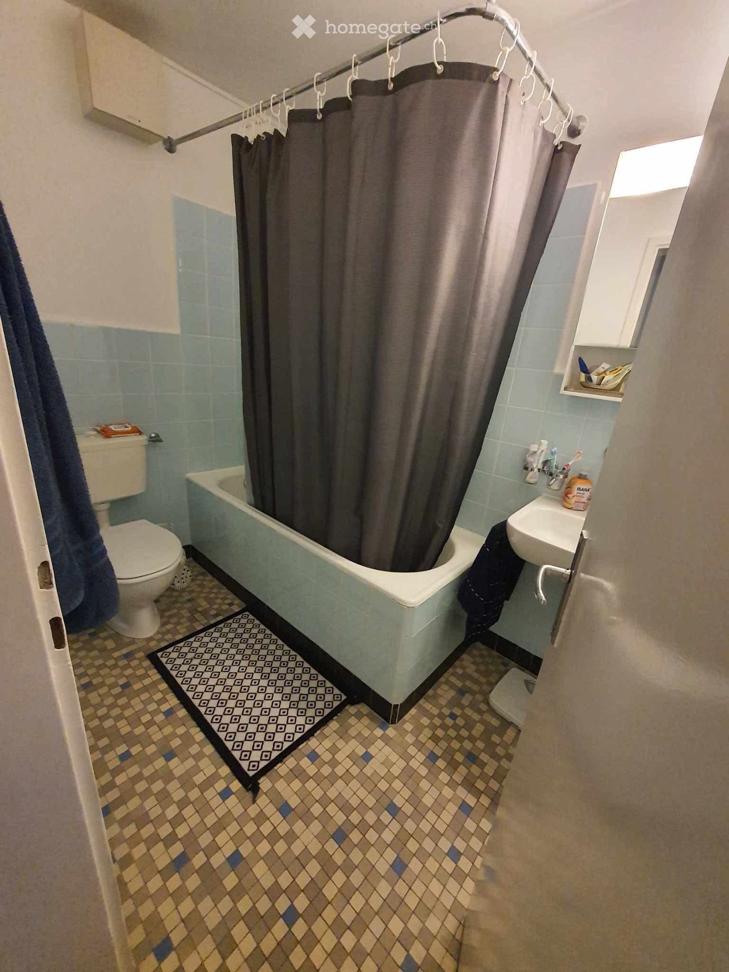 1 room single room, photo 1 of 3