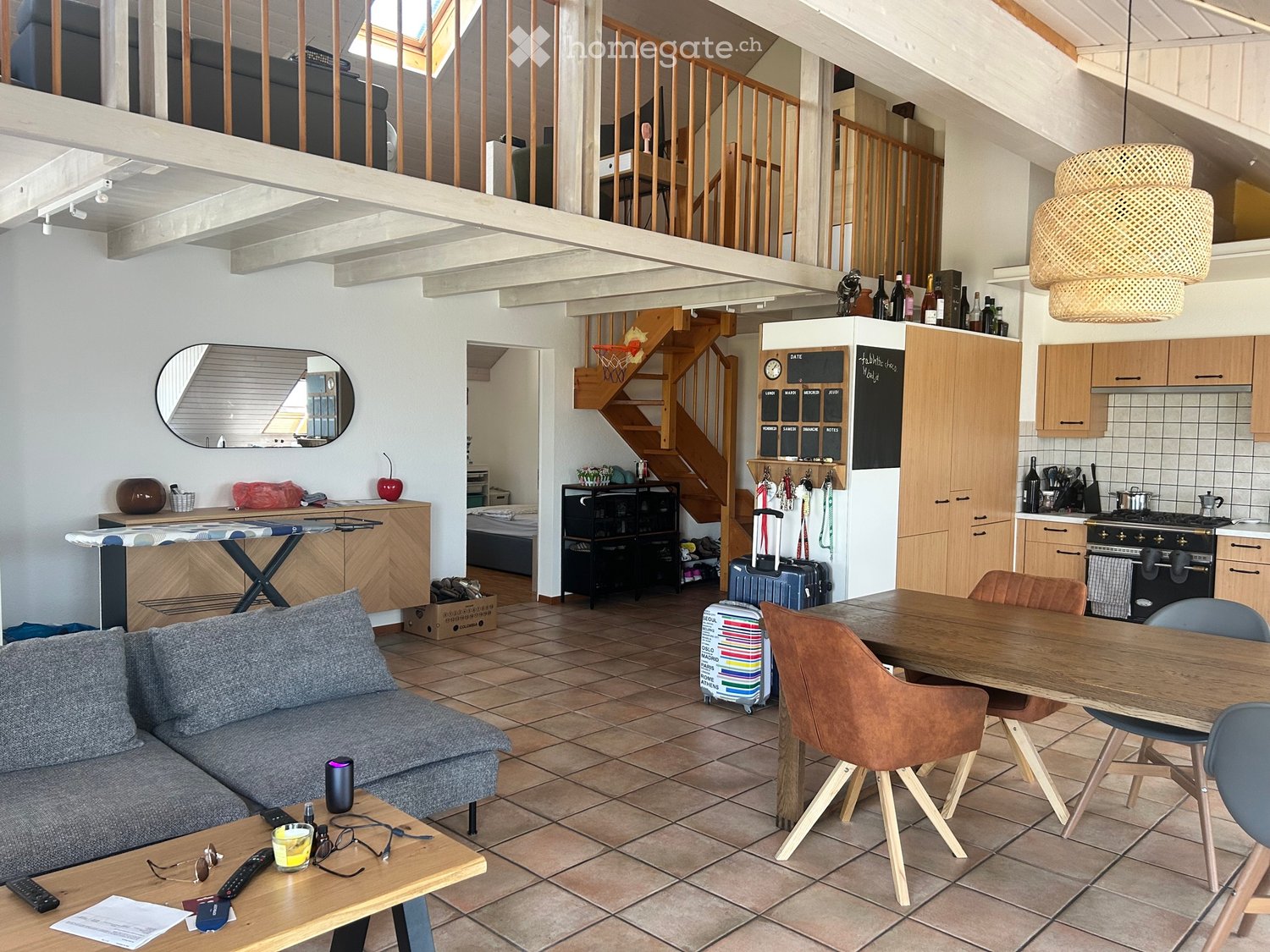 5 rooms apartment
