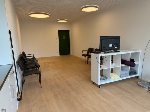 Office, photo 1 of 3