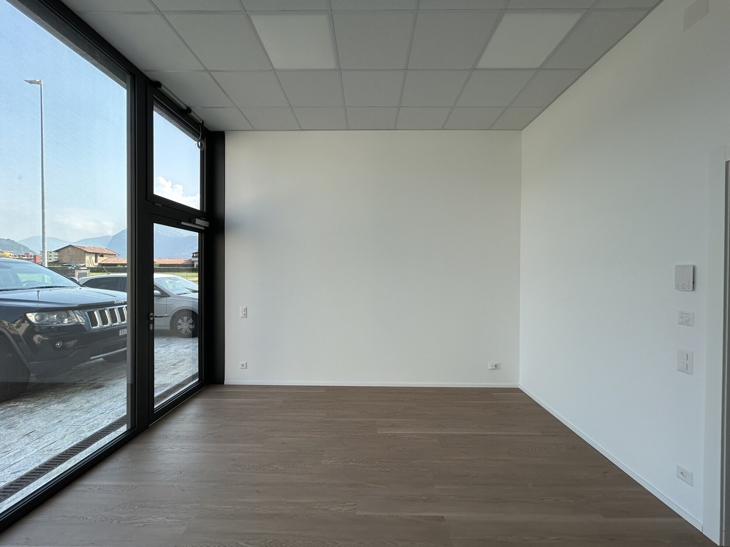 35m² shop, photo 6 of 9