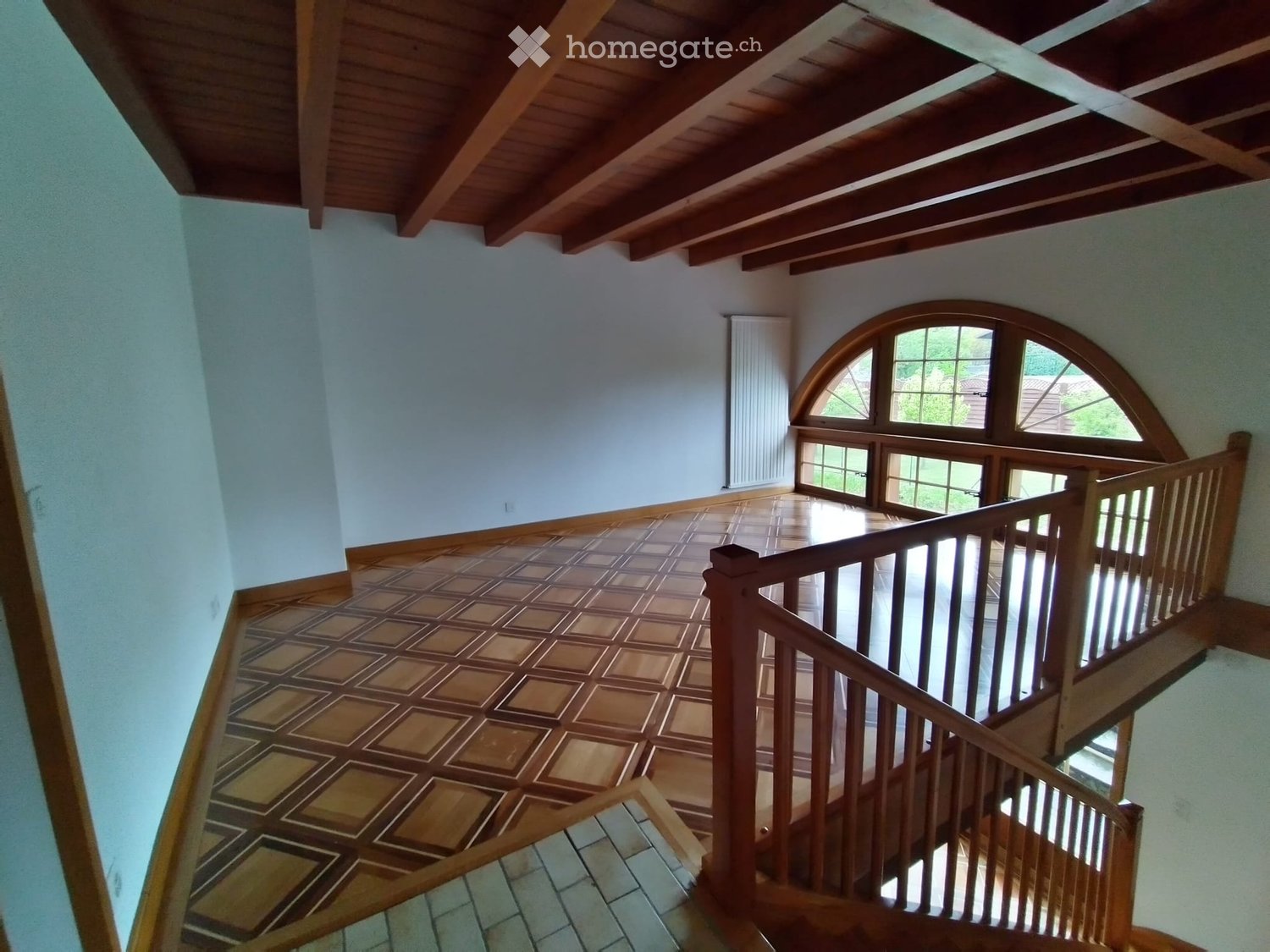 5 rooms apartment