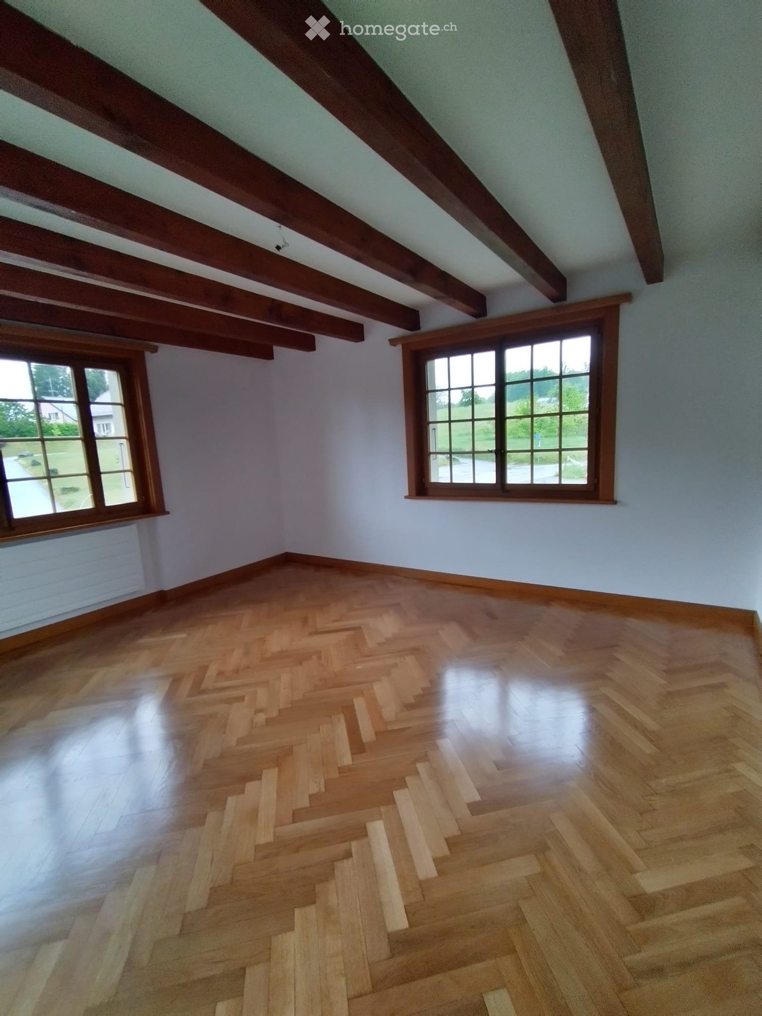 5 rooms apartment