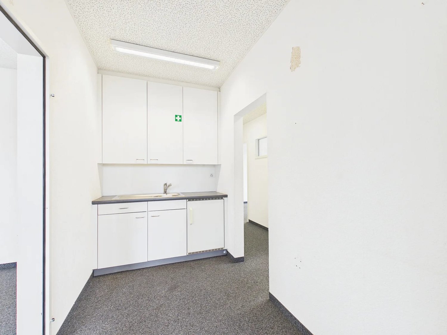 34m² commercial
