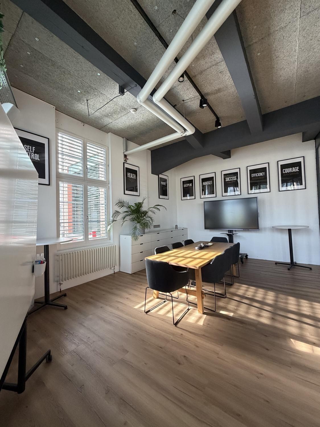 452m² office, photo 4 of 10