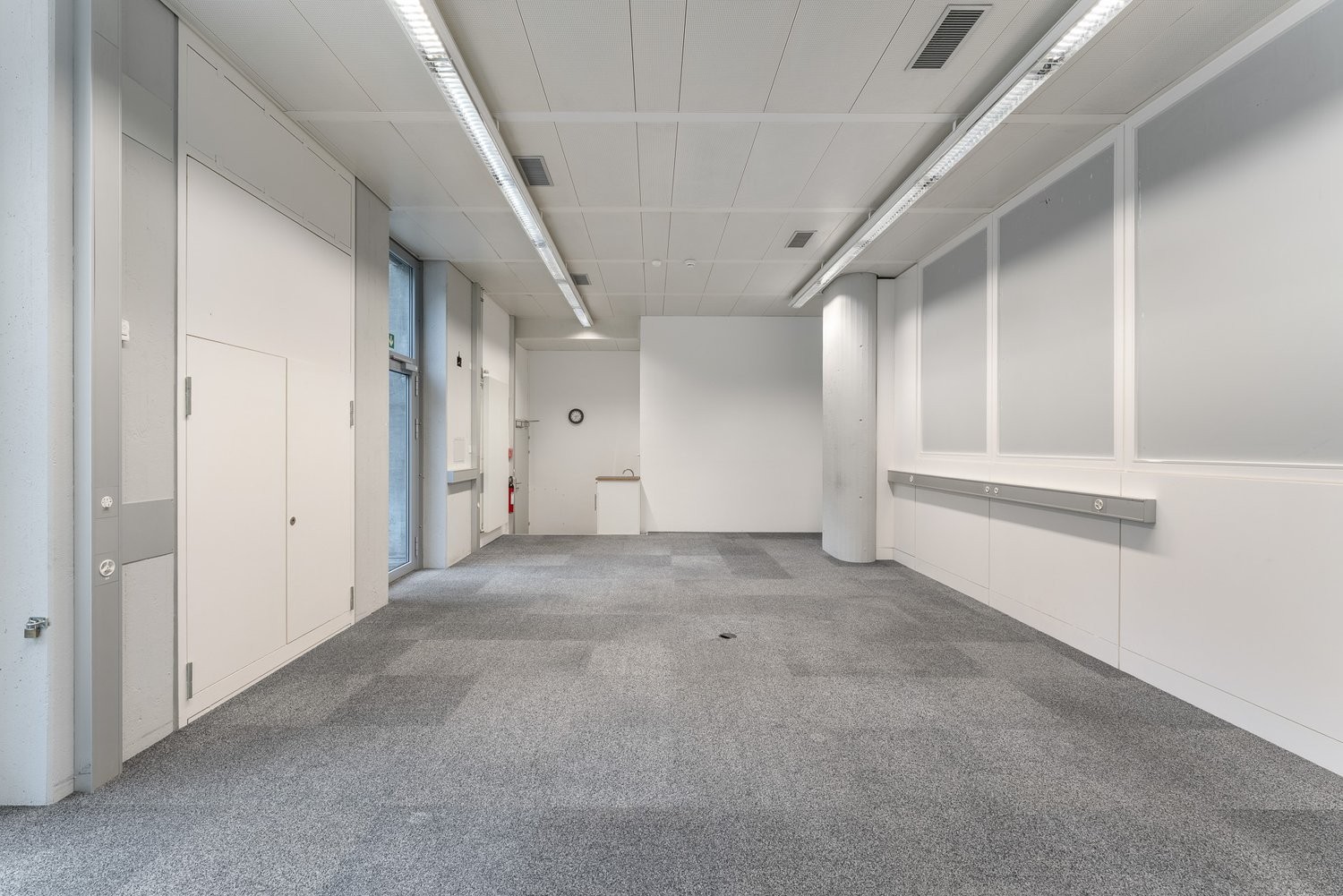 94m² shop, photo 3 of 6