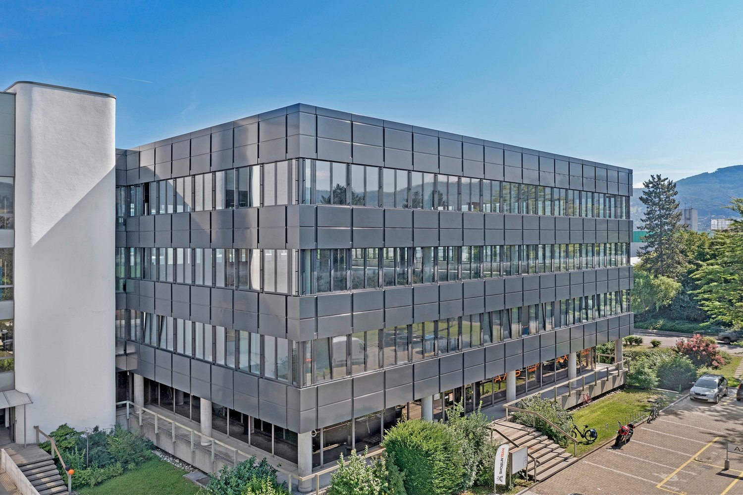 500m² commercial