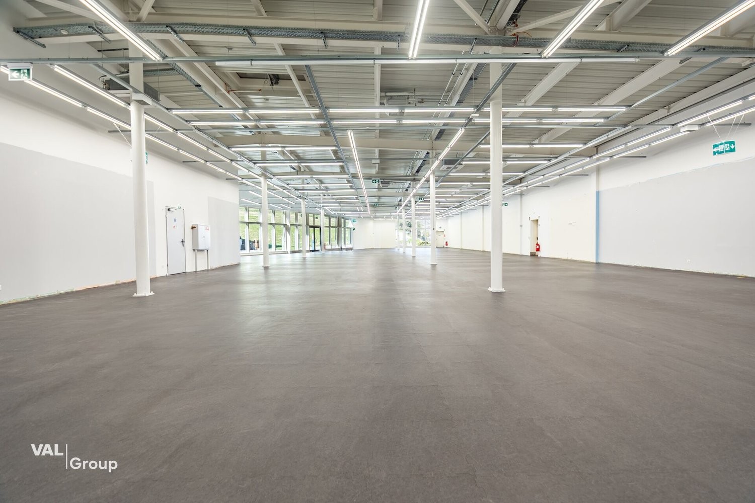 950m² commercial