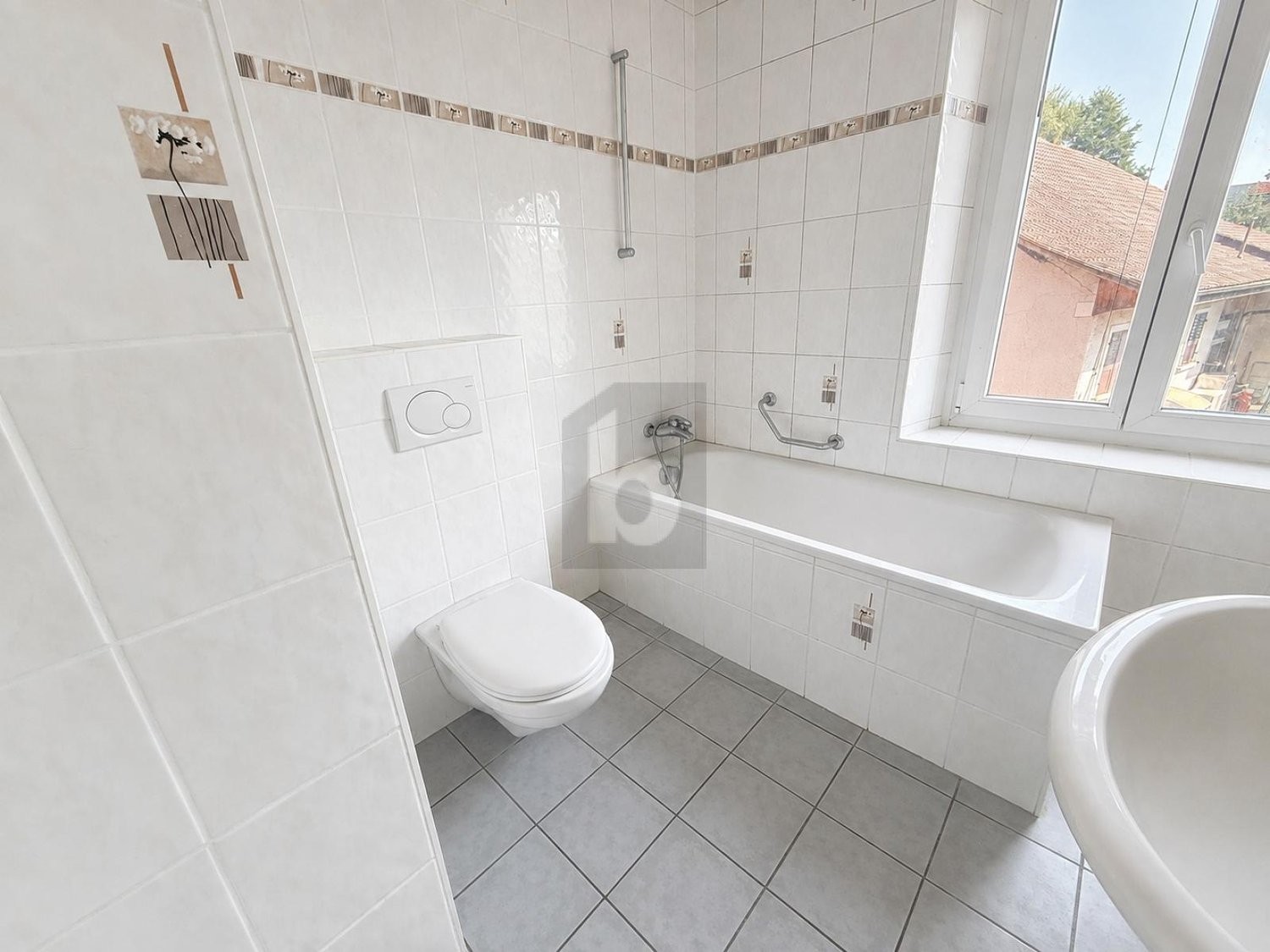 5 rooms apartment, photo 3 of 4