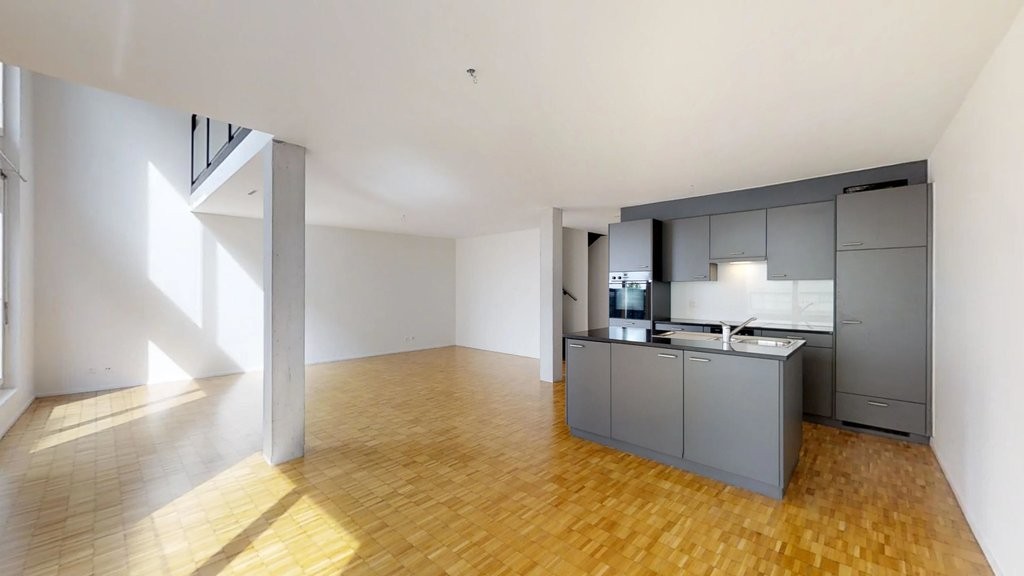 1 room loft, photo 5 of 9