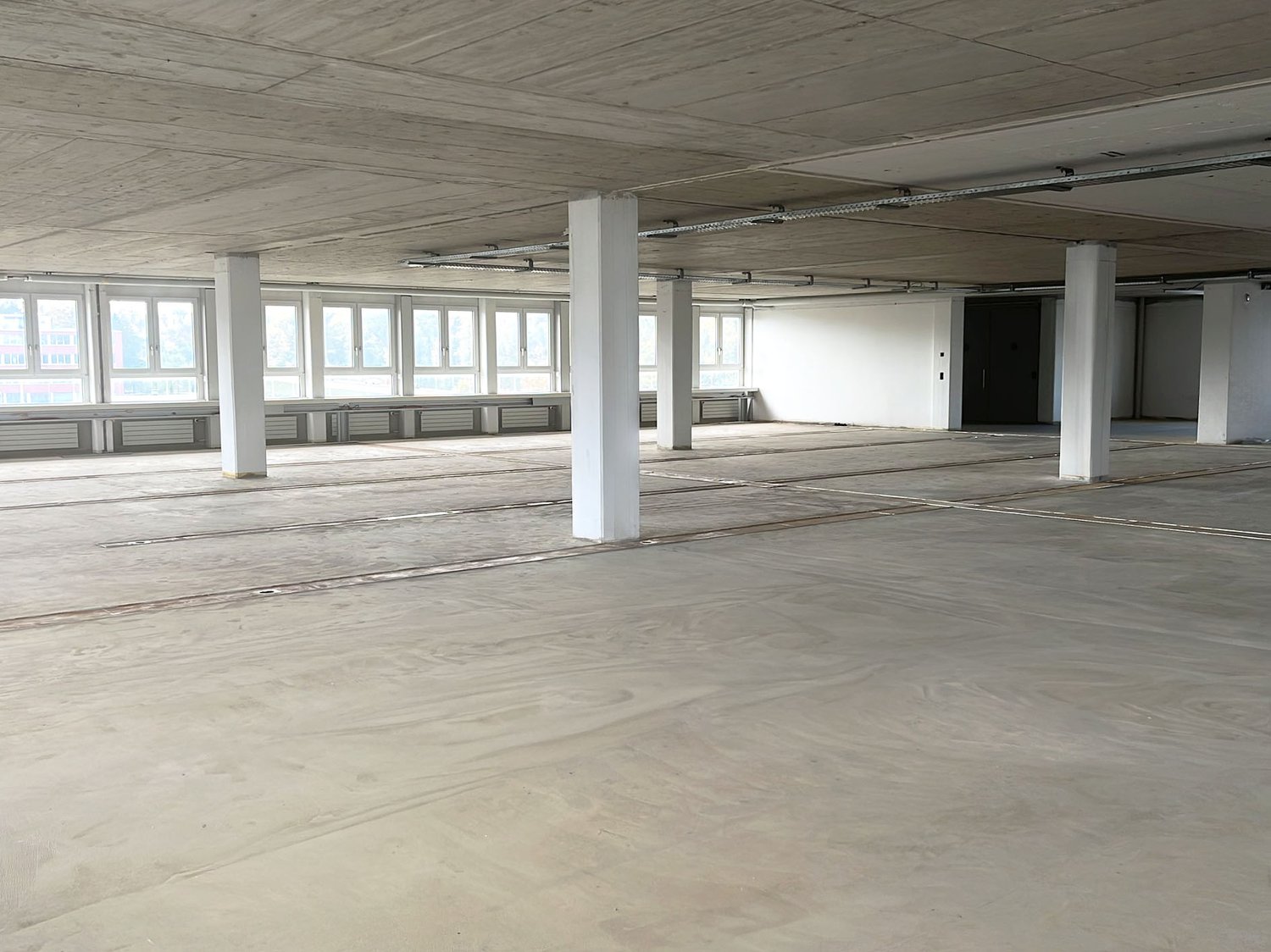 765m² office, photo 4 of 10