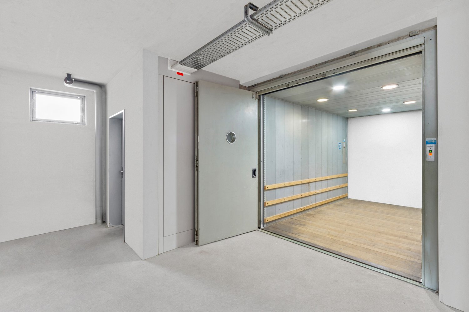 765m² office, photo 10 of 10