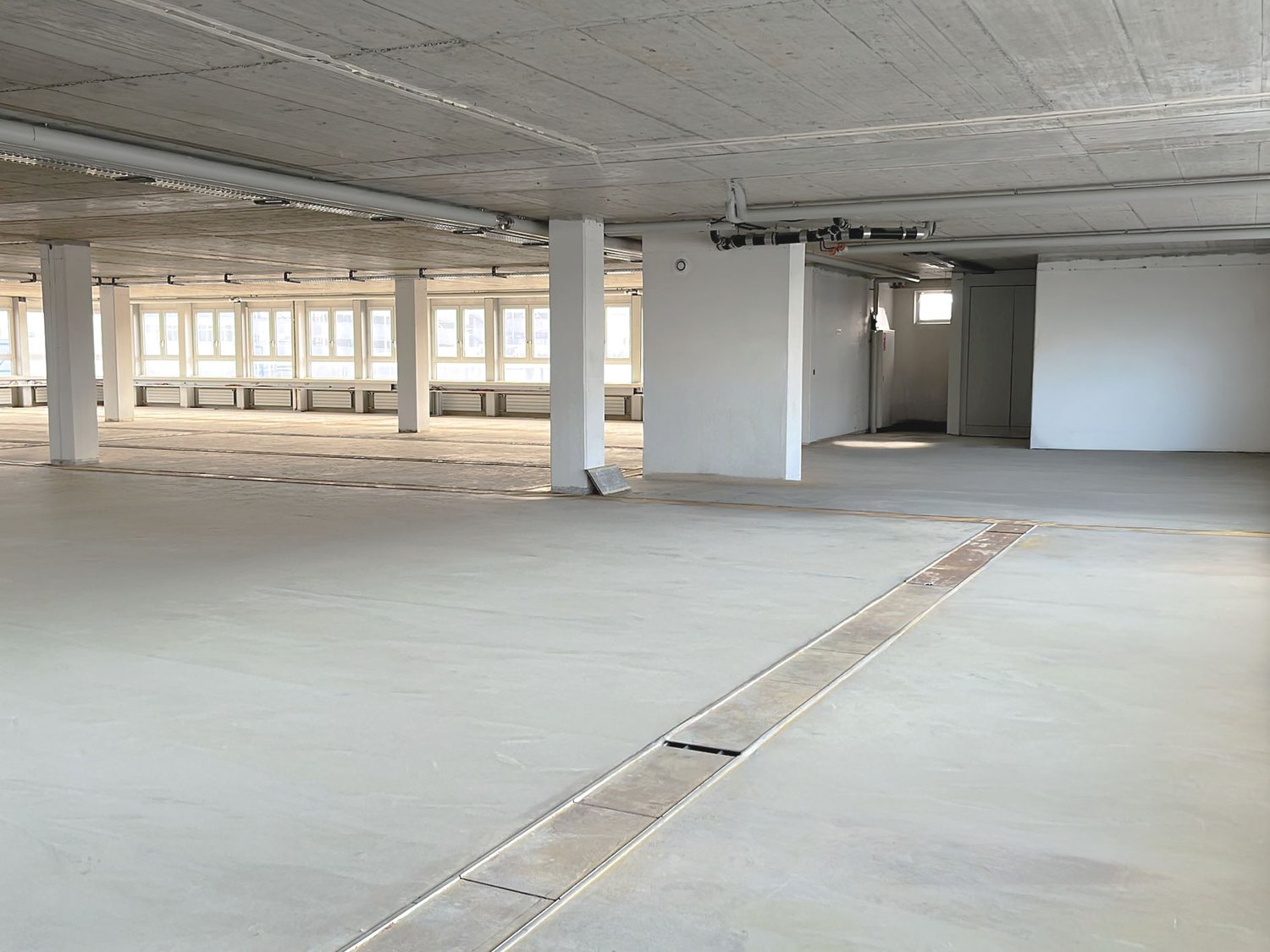 765m² office, photo 6 of 10