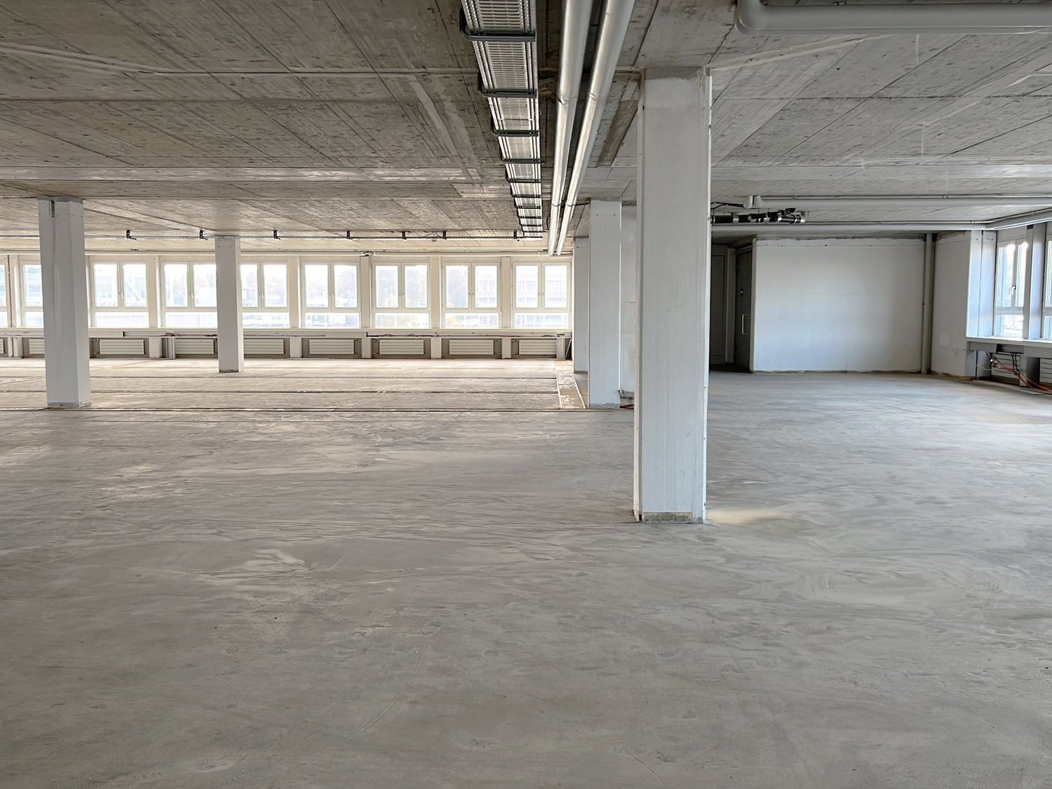 765m² office, photo 8 of 10