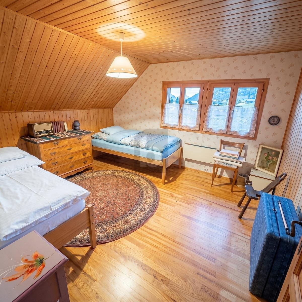 12 ½ rooms farm house