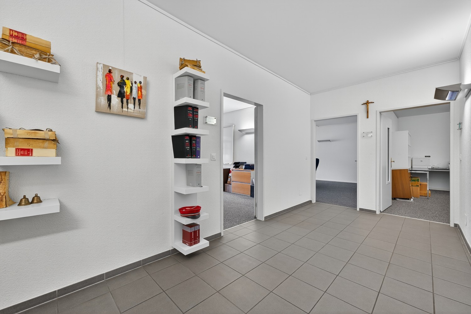 200m² office