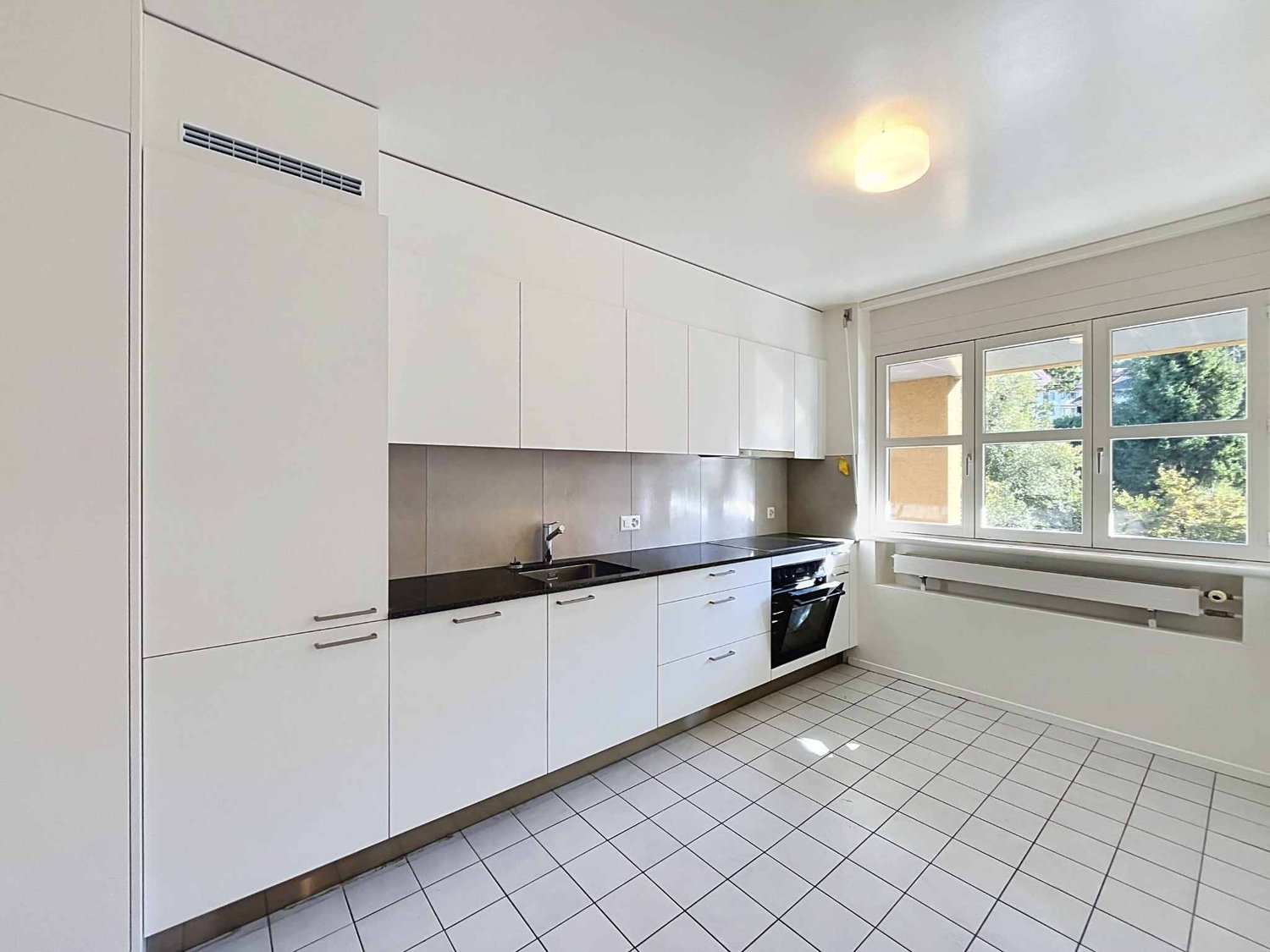 4 rooms apartment, photo 1 of 10