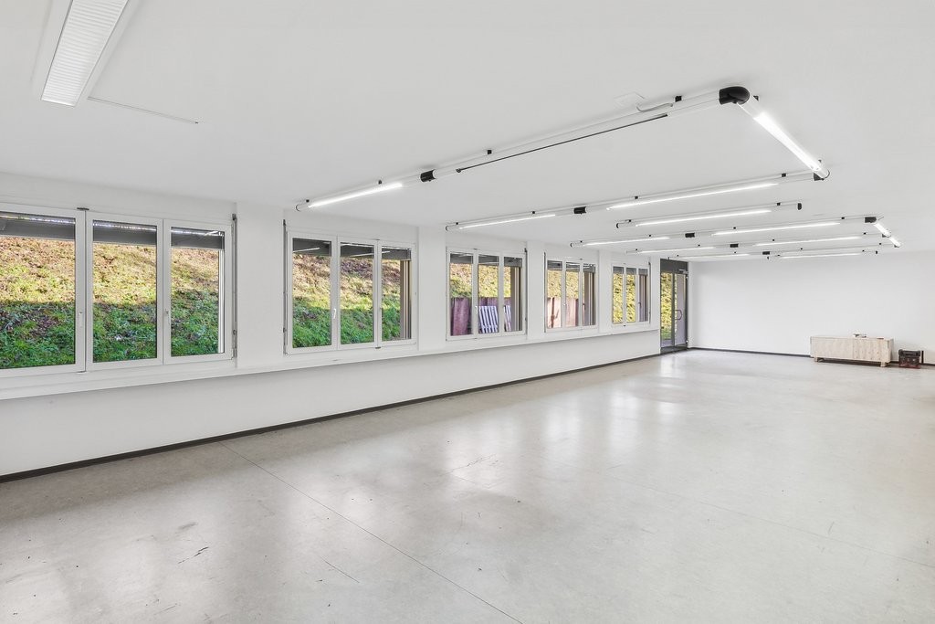175m² office