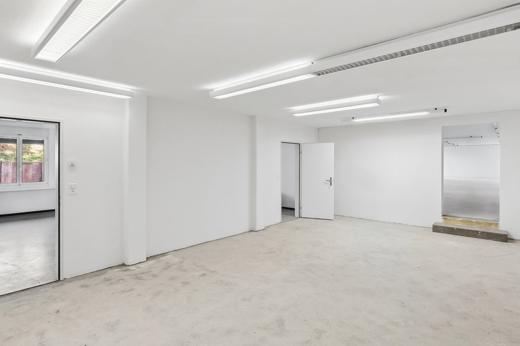 175m² office