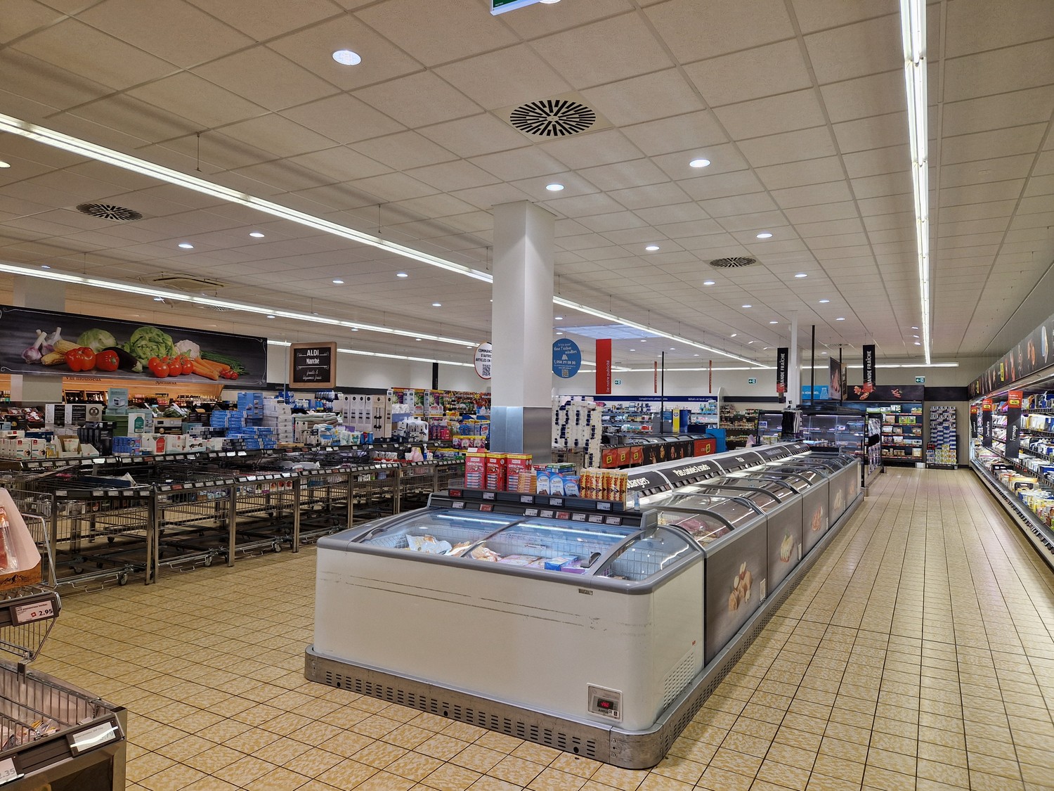 2486m² commercial, photo 1 of 10