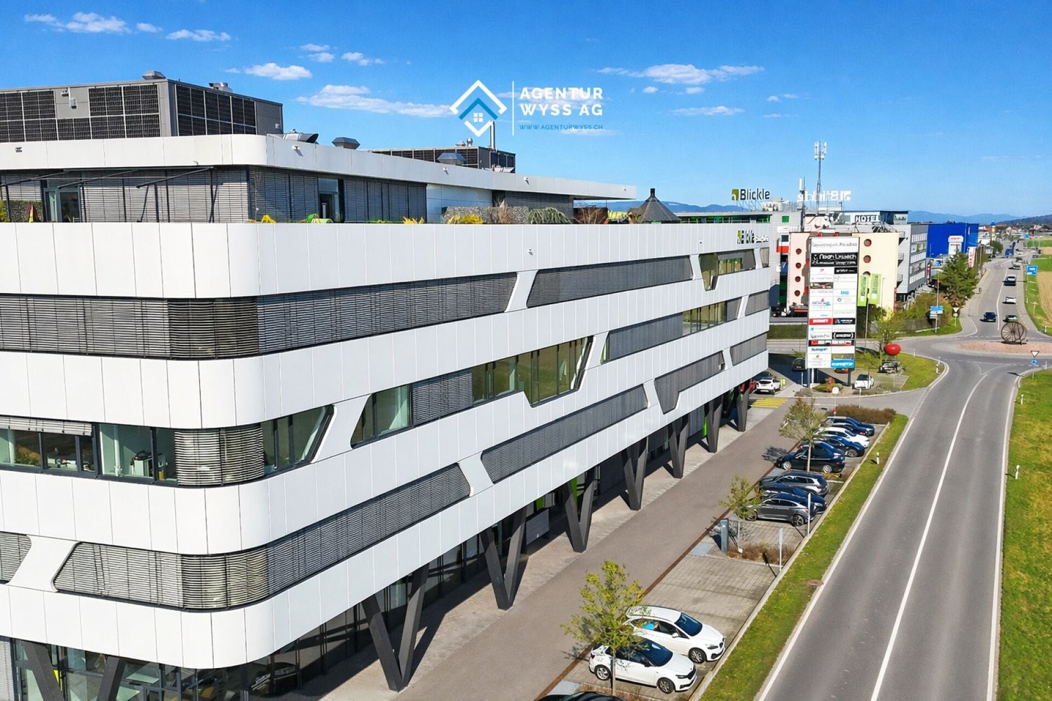 242m² commerciale