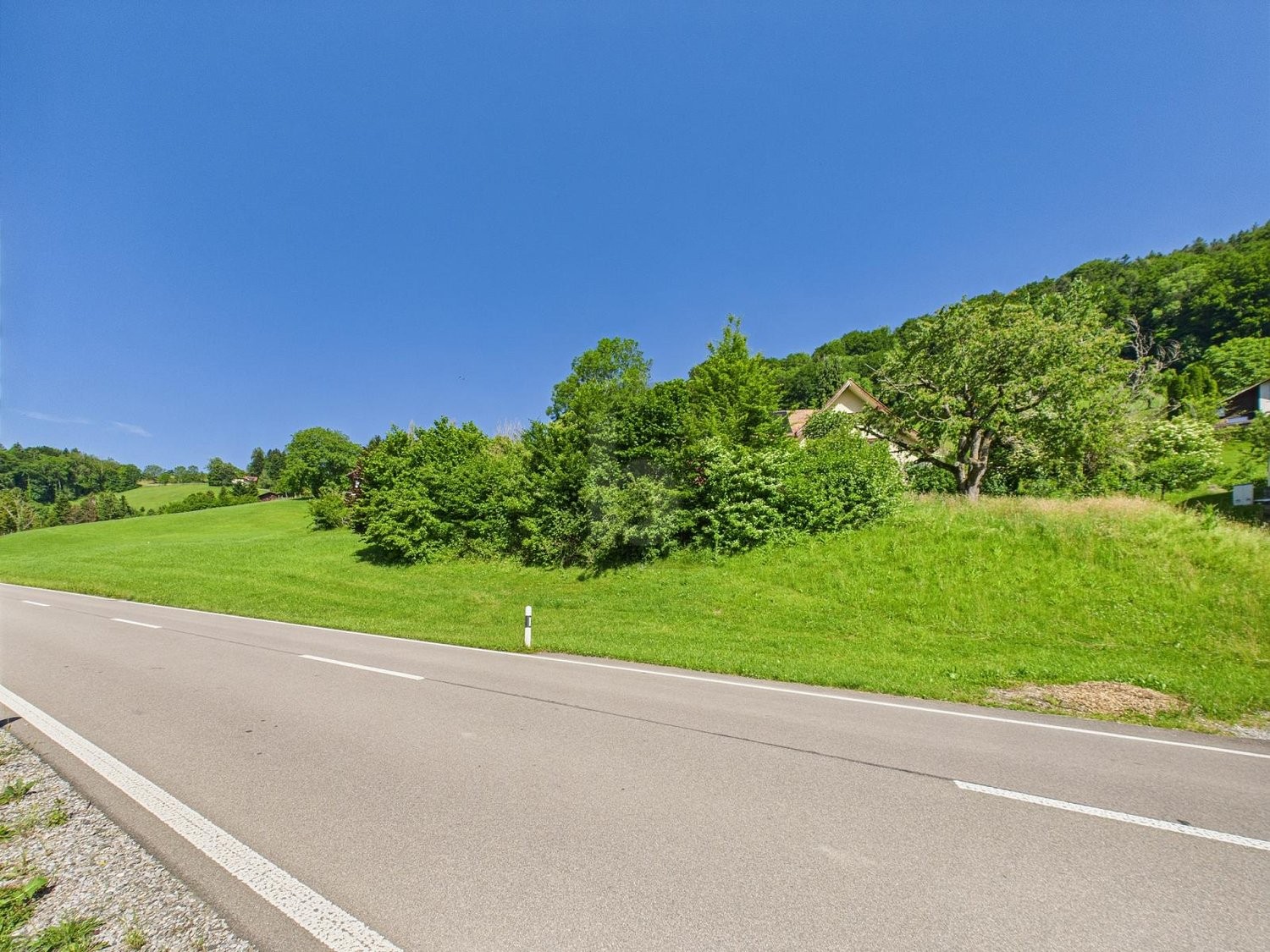 1000m² building land, photo 1 of 4