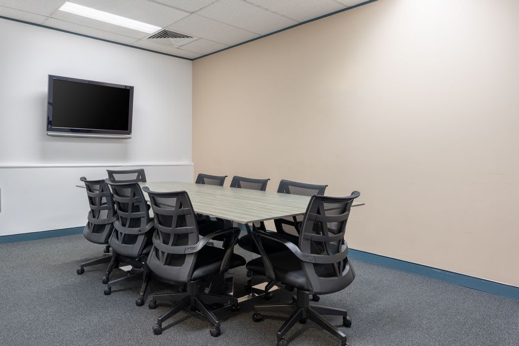 Office, photo 1 sur 8