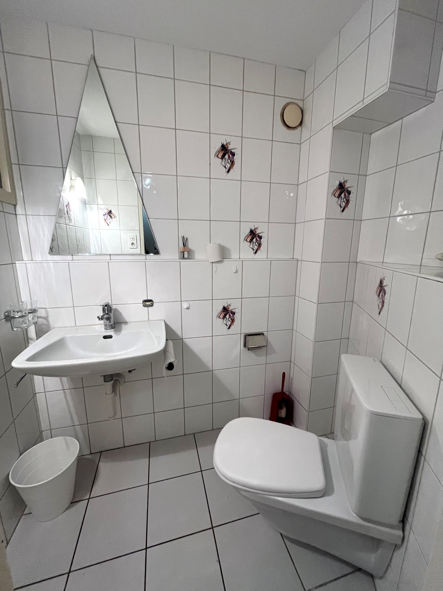 2 rooms furnished flat
