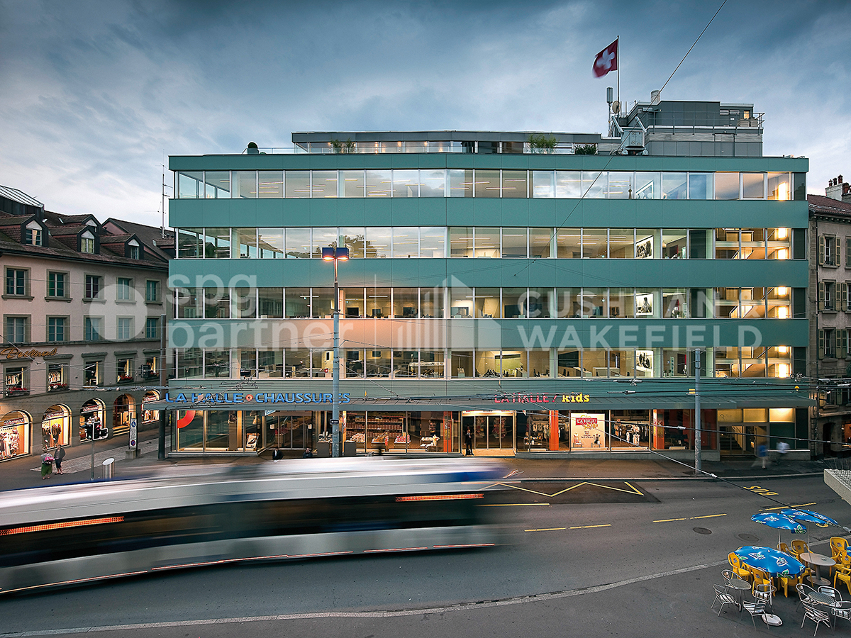 650m² office
