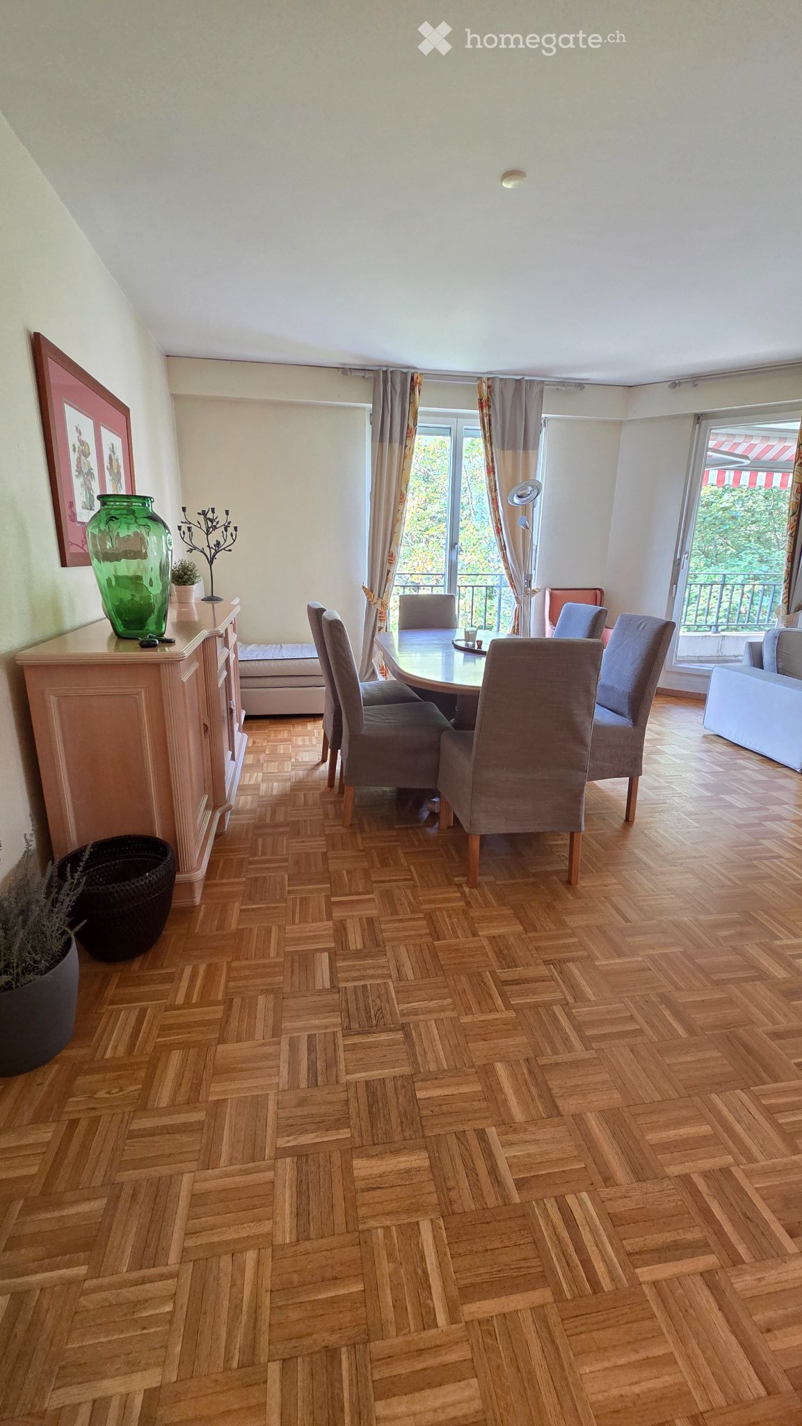 5 rooms apartment