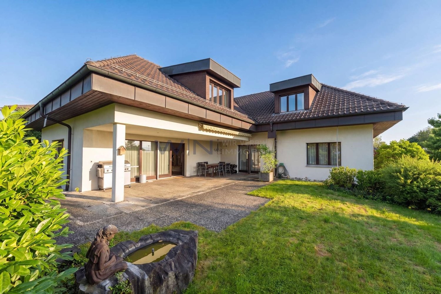 9 rooms single house