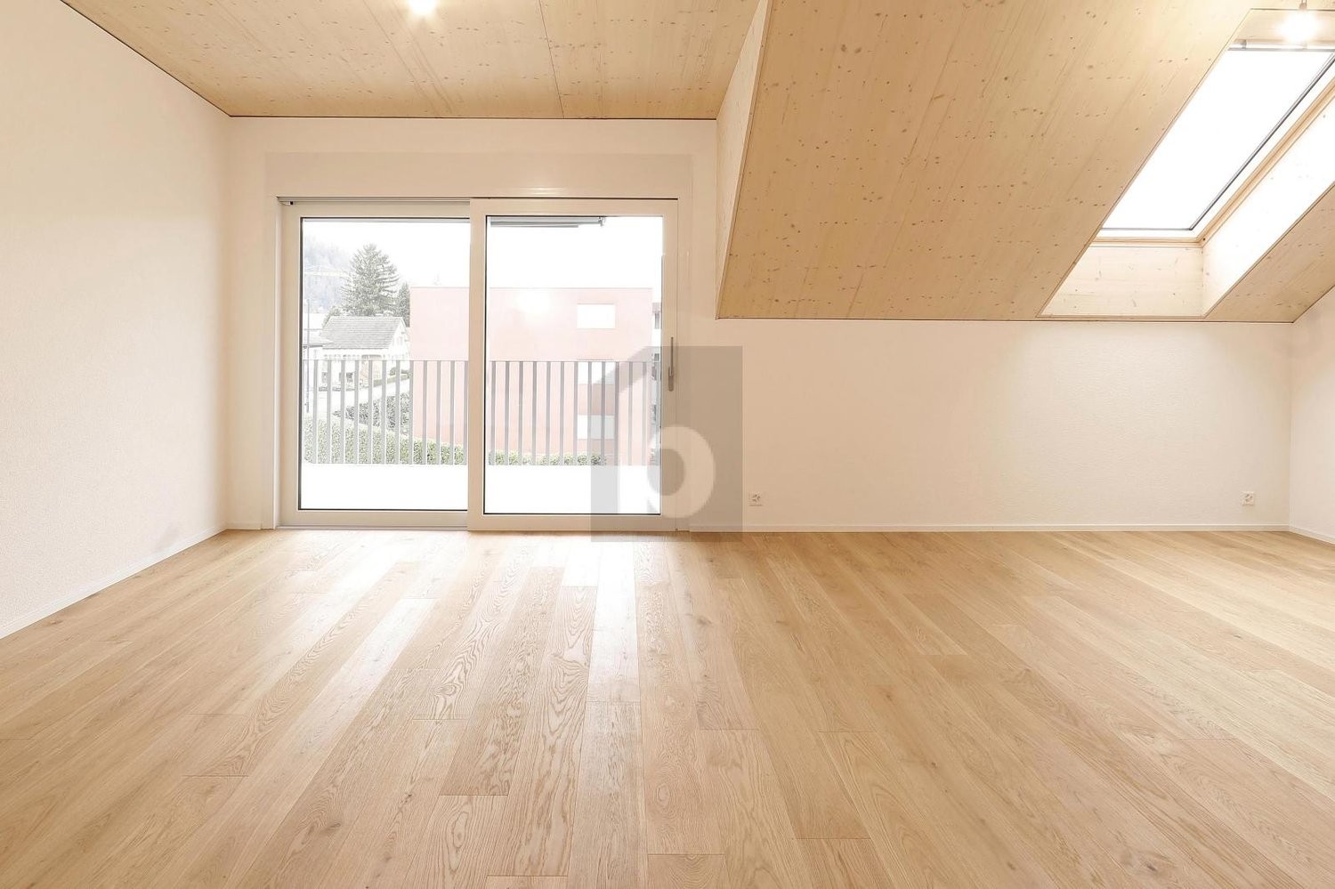 3 ½ rooms attic flat