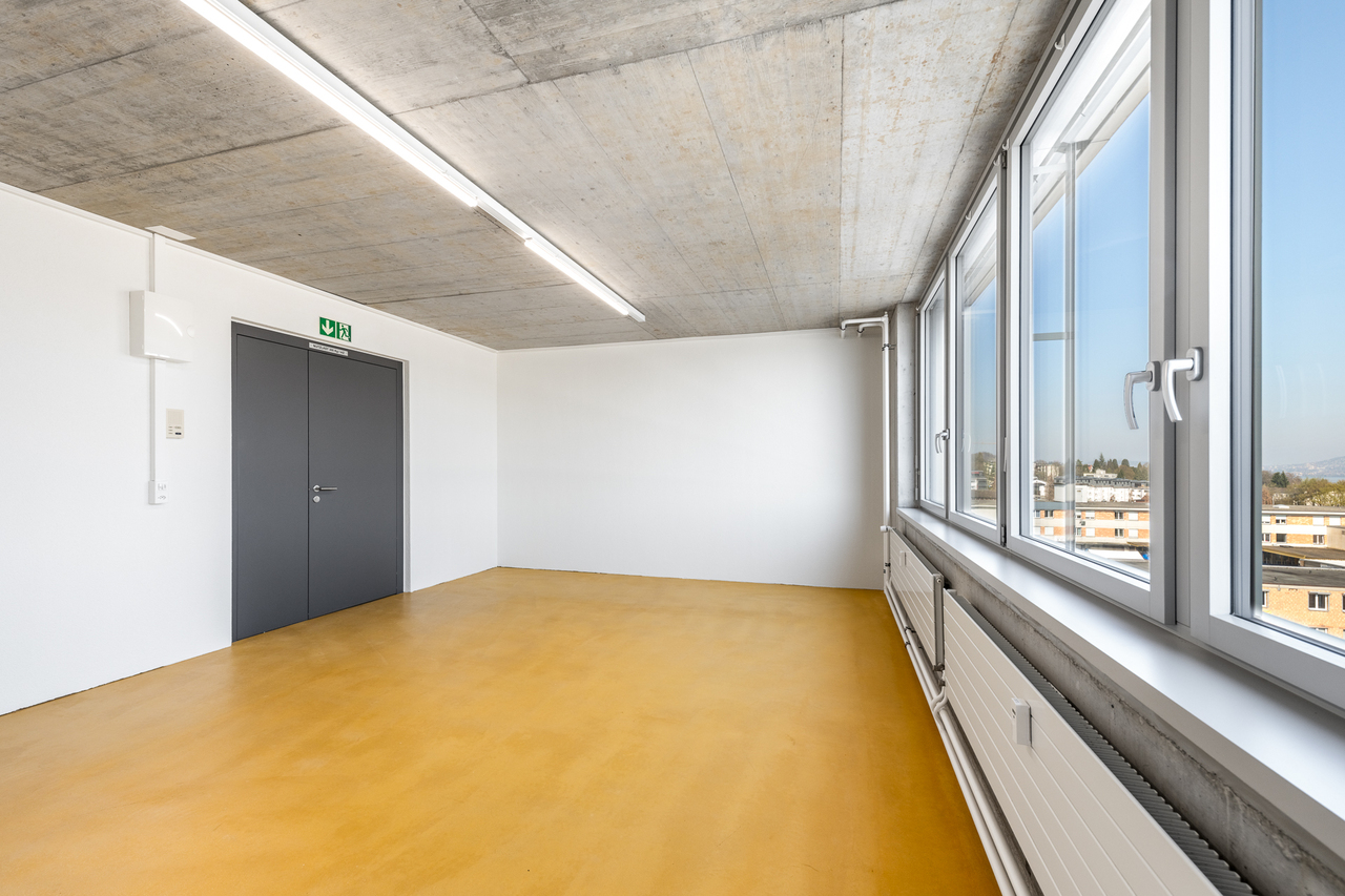 28m² commercial