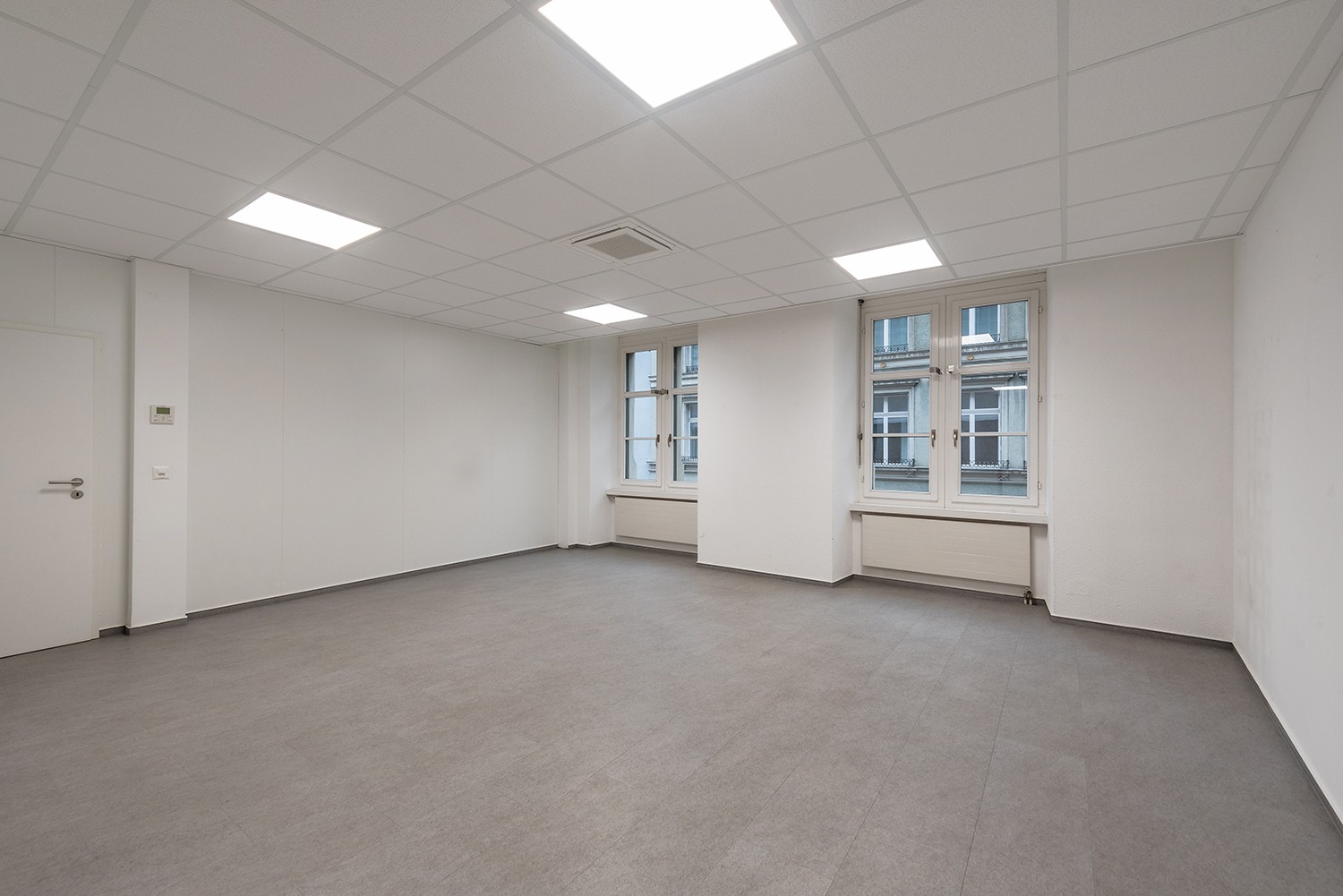 129m² office