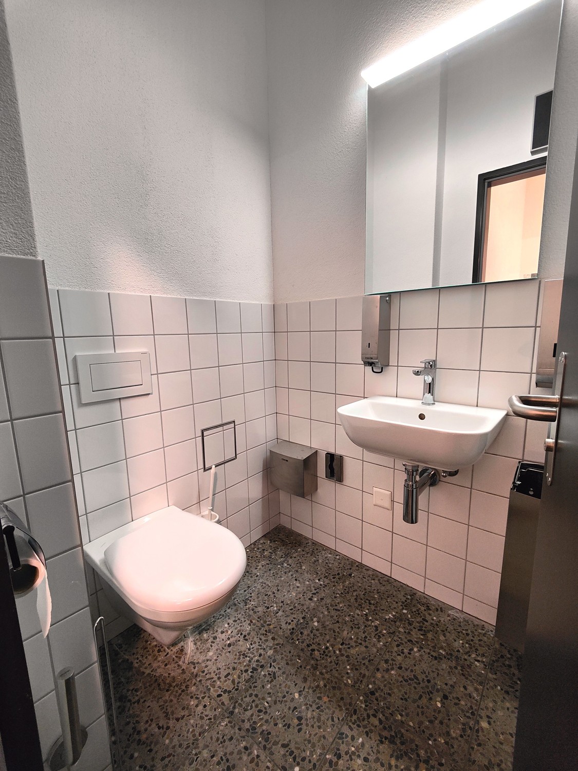 129m² office