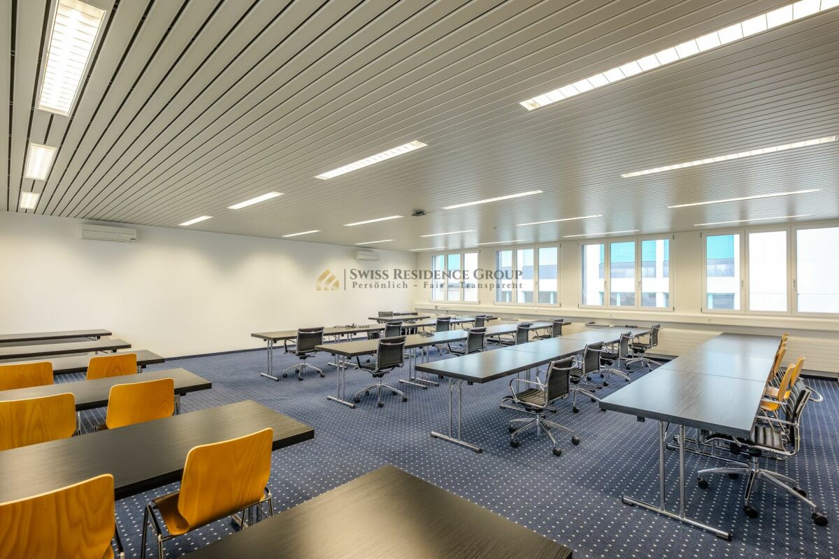 243m² commercial