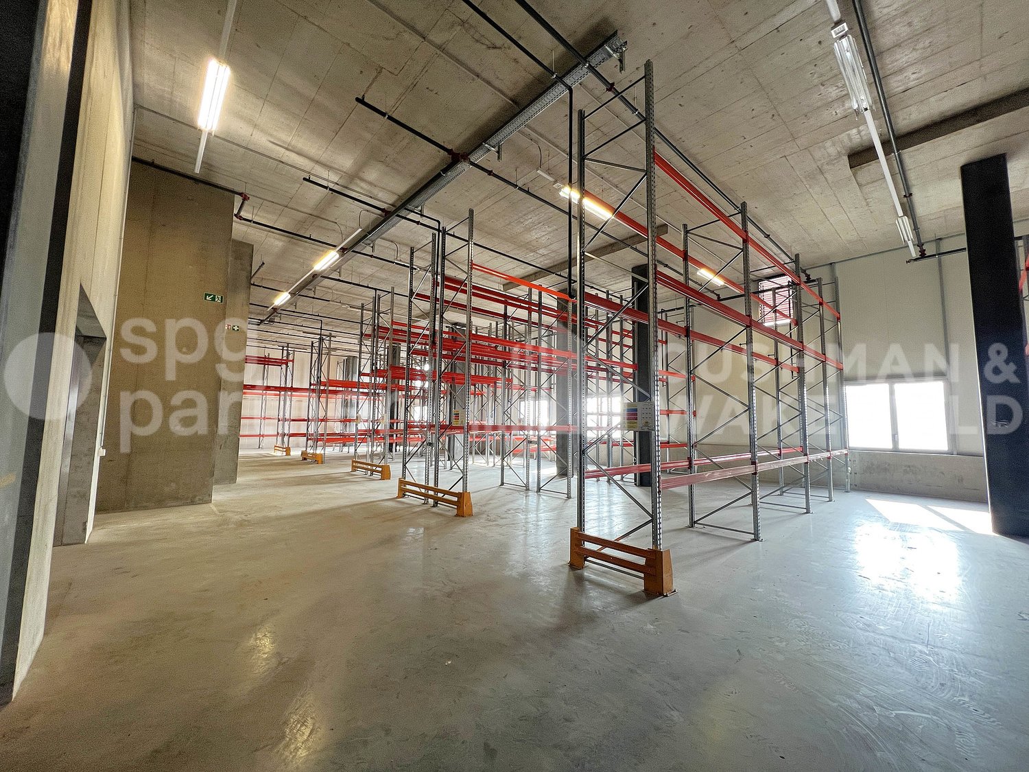 Storage room, photo 6 of 10