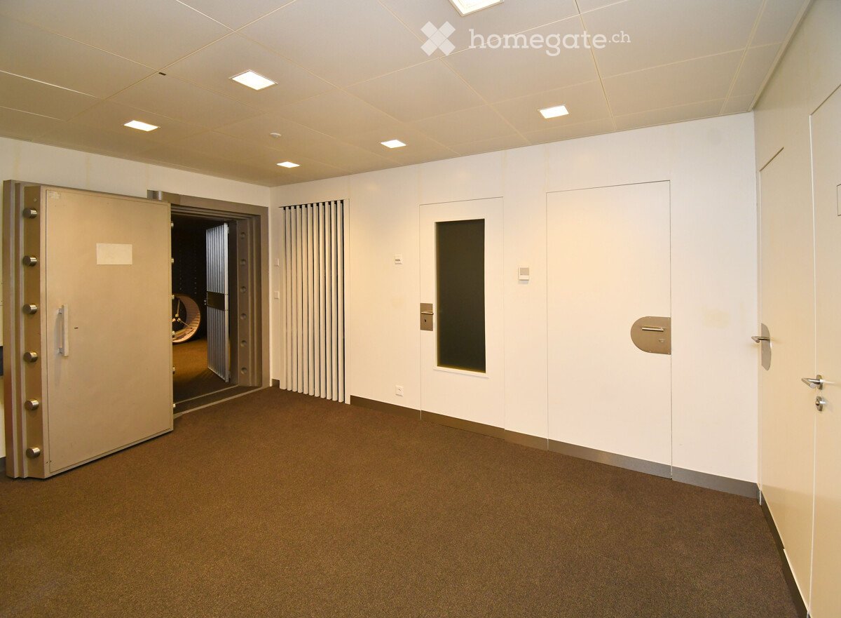 Office, photo 10 of 10