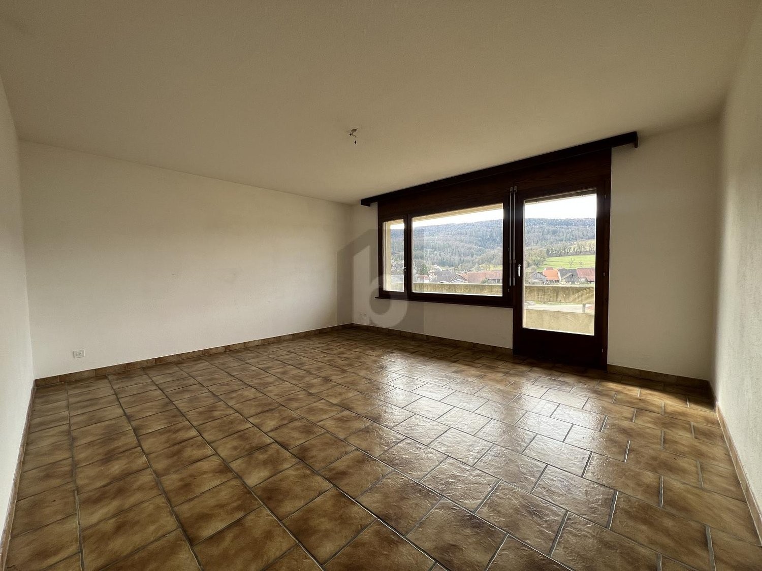 3 rooms apartment, photo 3 of 4