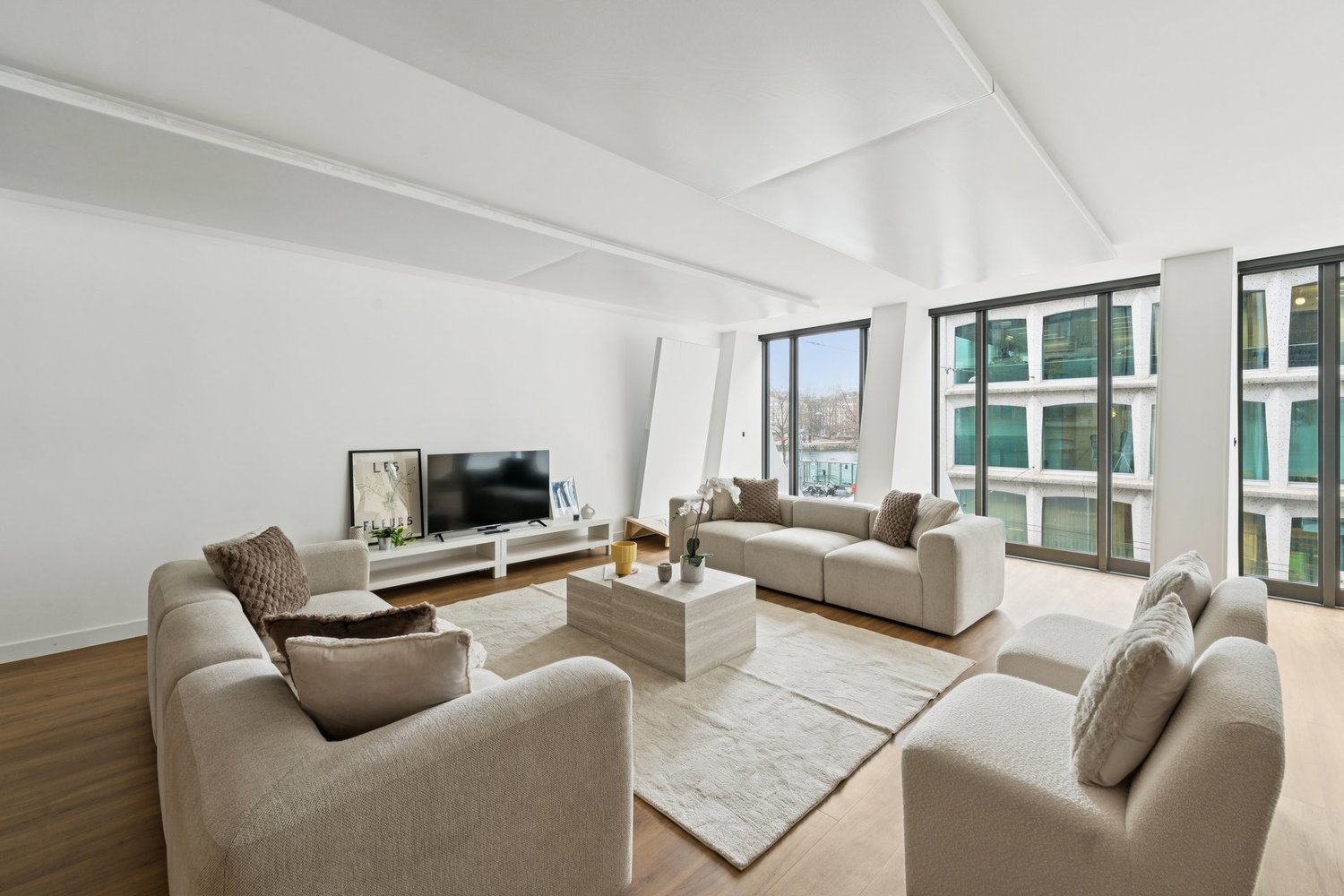452m² office, photo 6 of 10