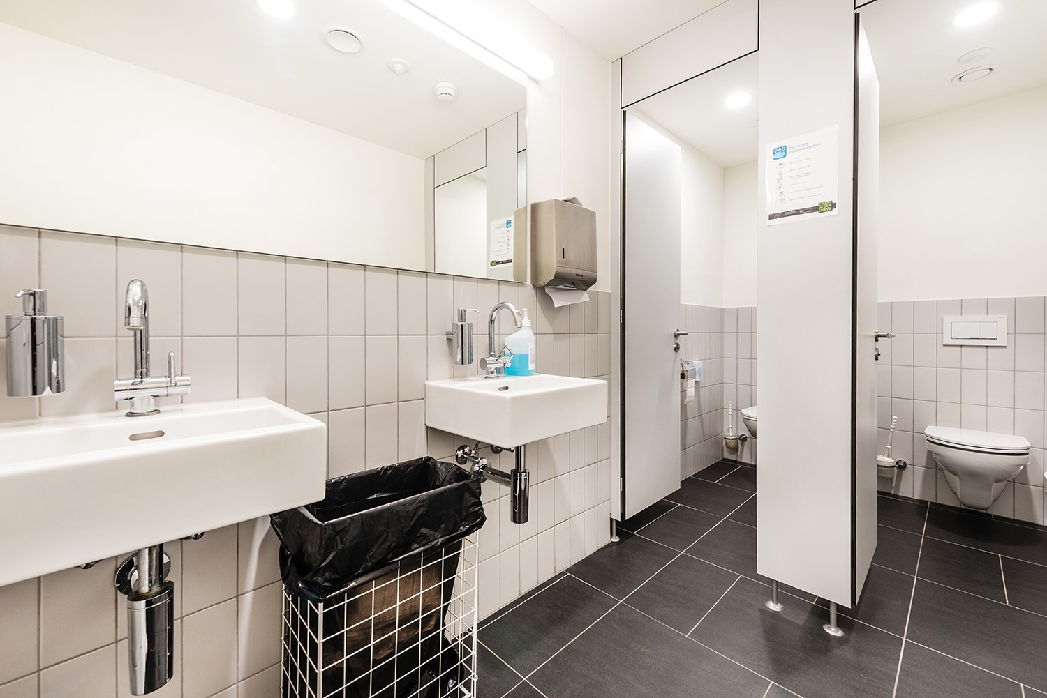 376m² commercial, photo 9 of 10