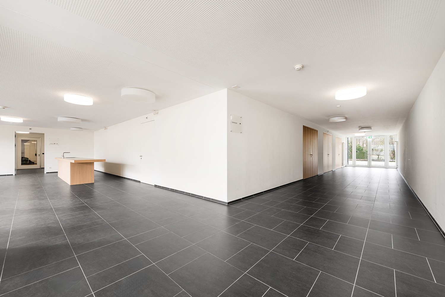 376m² commercial, photo 6 of 10