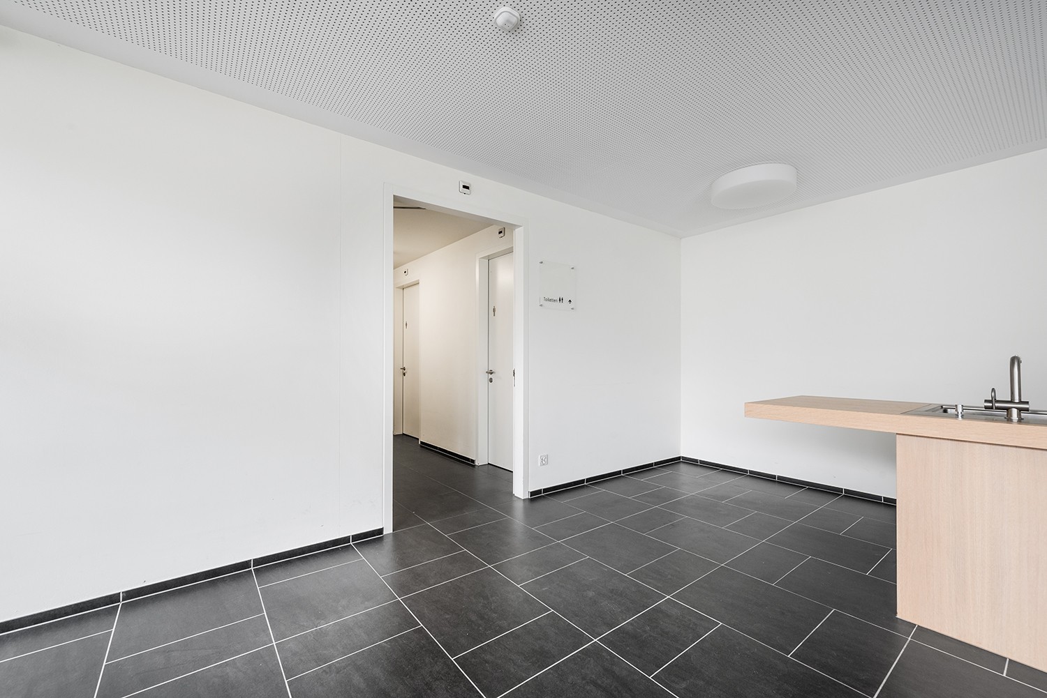 376m² commercial, photo 7 of 10