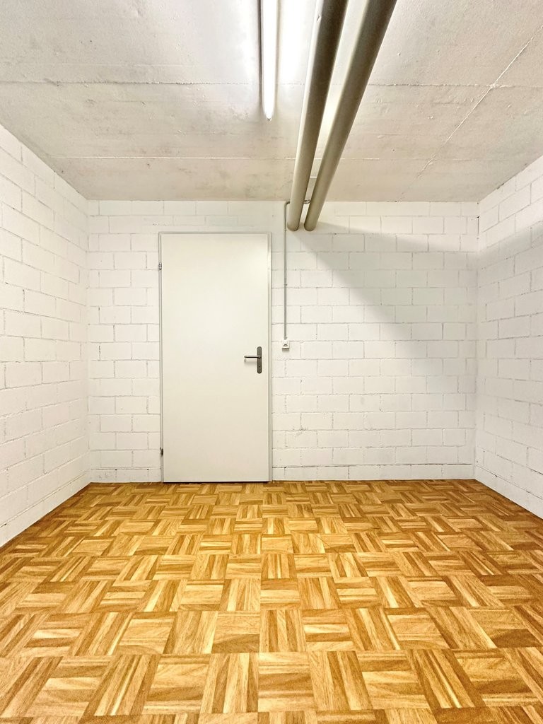 Storage room, photo 2 of 3