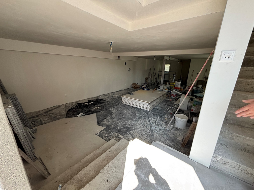 120m² storage room, photo 2 of 4