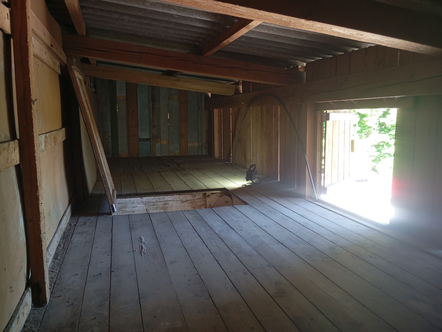 65m² commercial