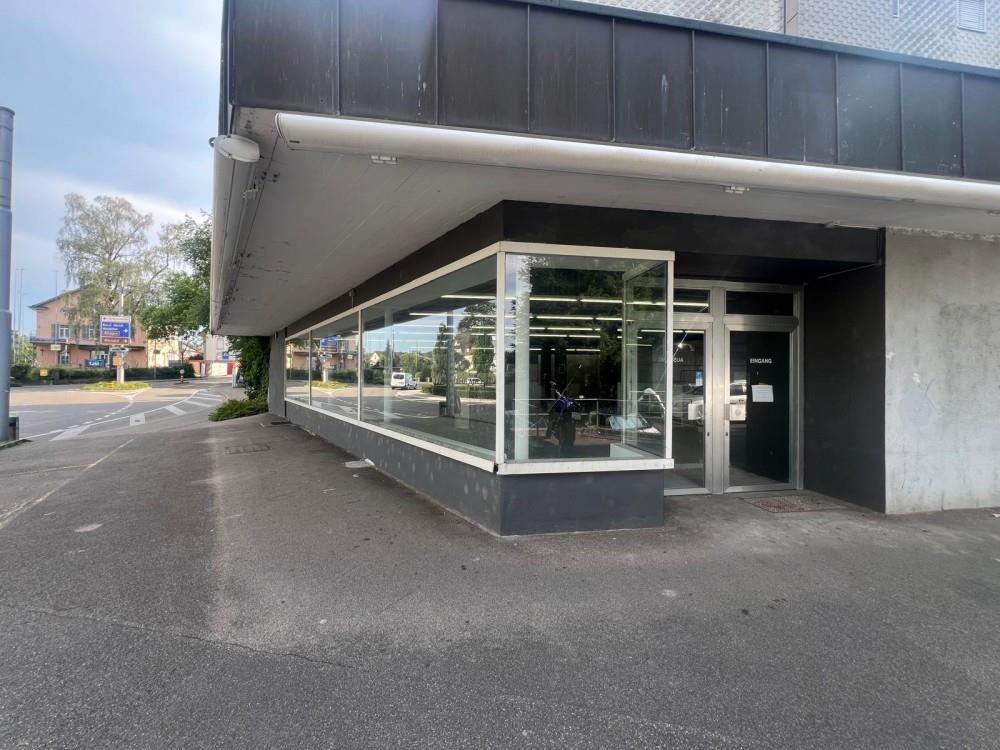 400m² shop, photo 9 of 10